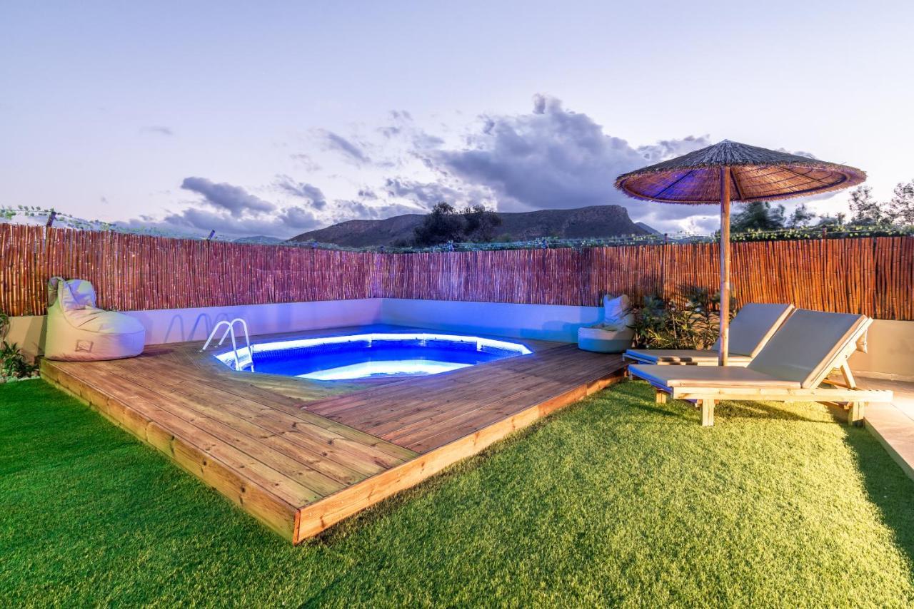 Modern House With Pool Near Beach Gazi Экстерьер фото
